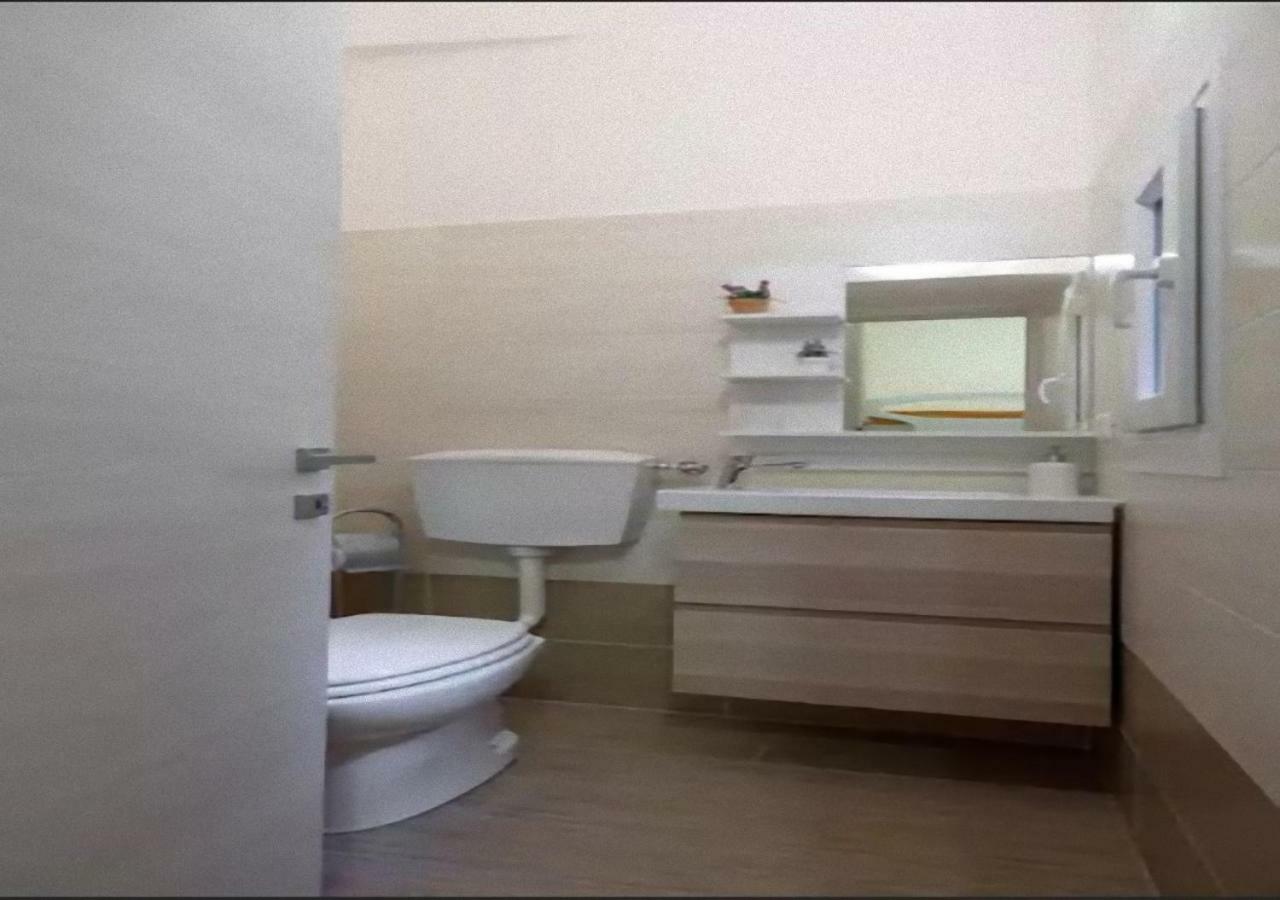 Glad Apartment Λα Σπέτσια Εξωτερικό φωτογραφία